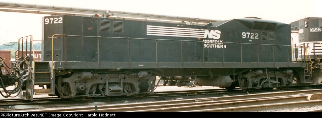 NS 9722 sits at the fuel racks at Glenwood Yard